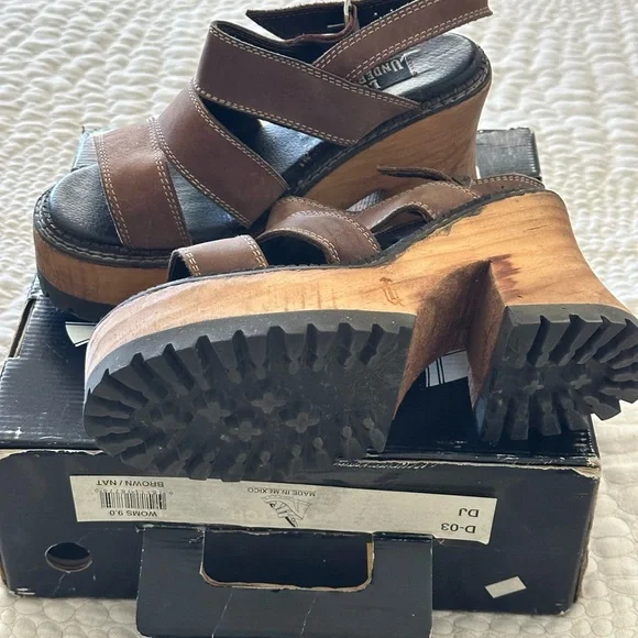 London Underground Brown Leather Platform Sandals